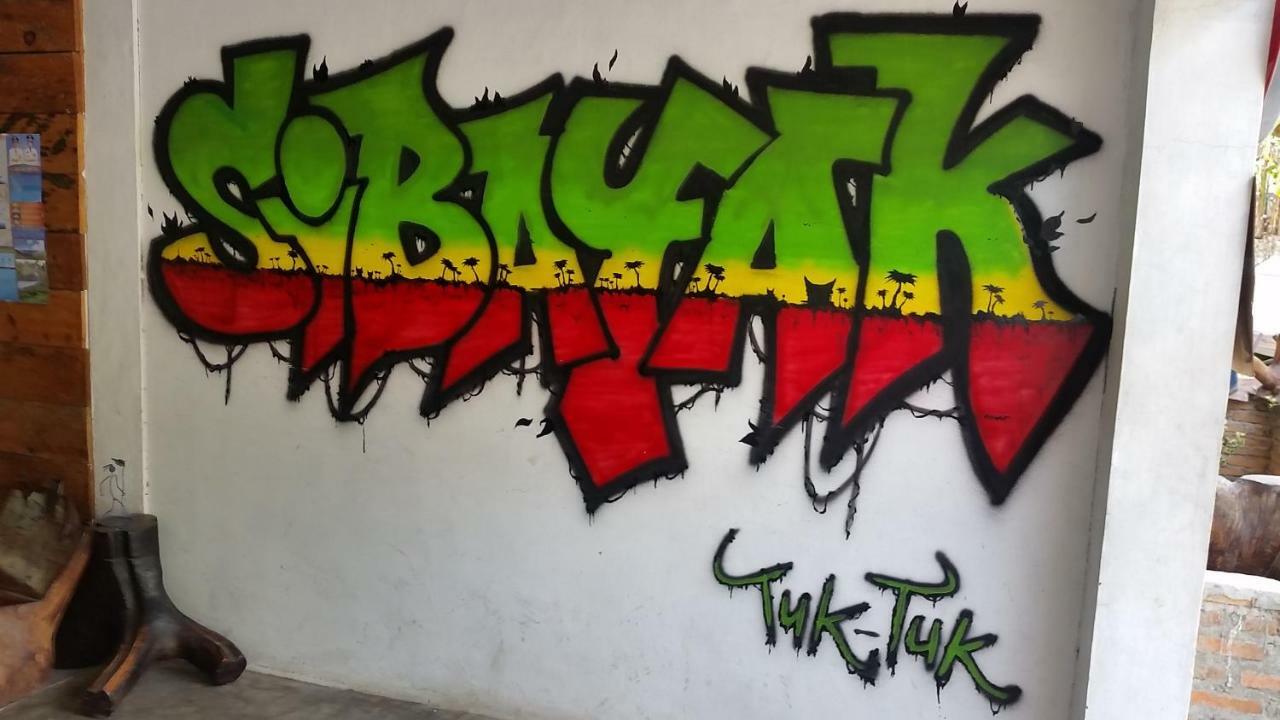 Sibayak Guesthouse Tuk Tuk Kültér fotó