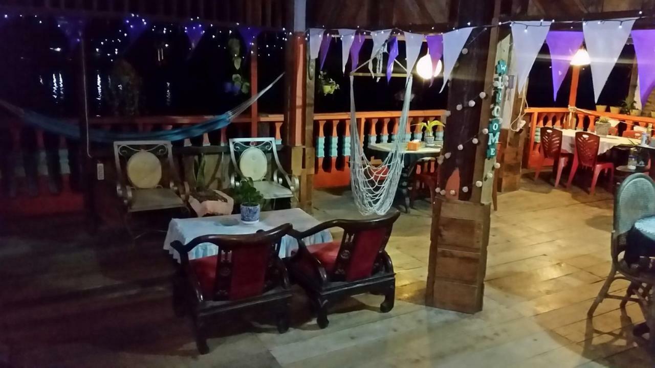 Sibayak Guesthouse Tuk Tuk Kültér fotó