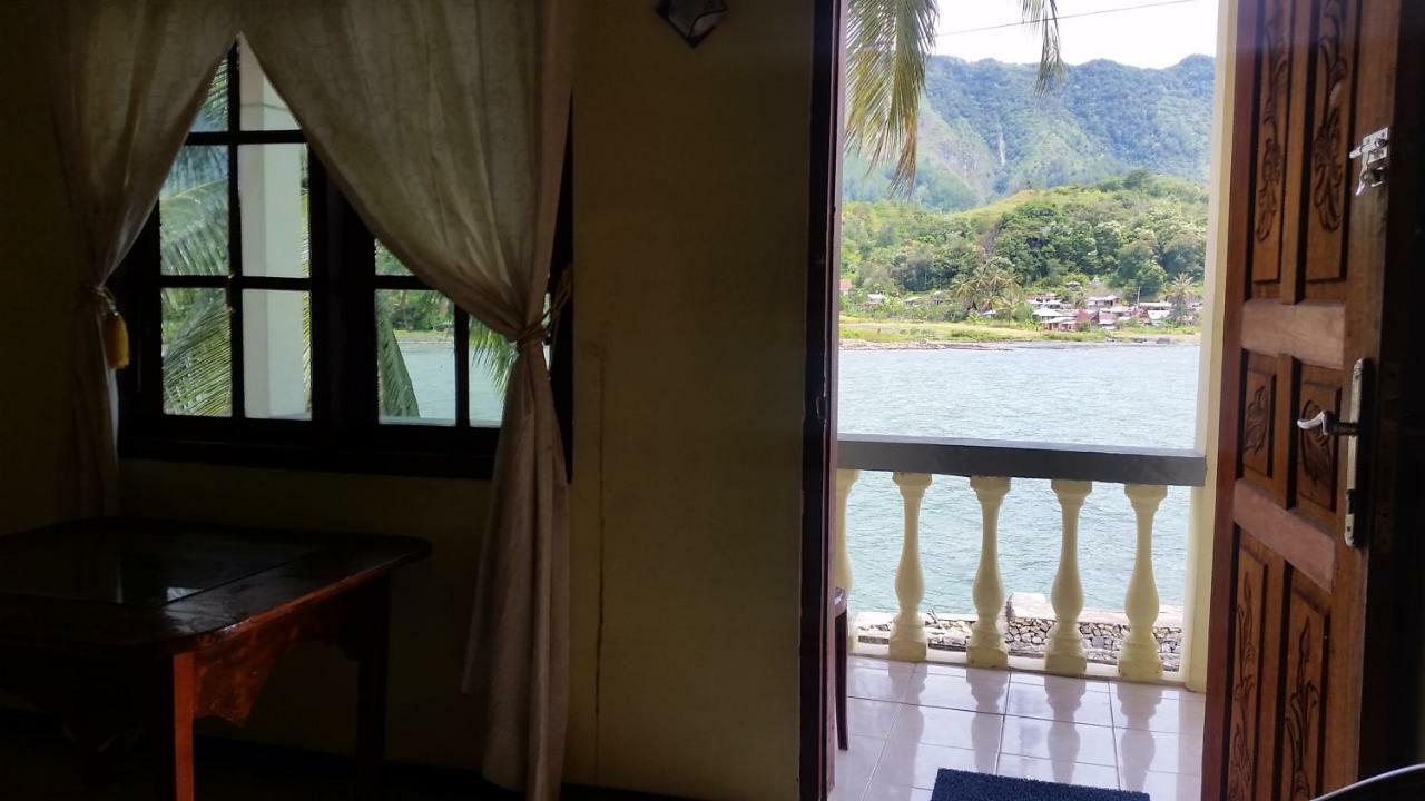 Sibayak Guesthouse Tuk Tuk Kültér fotó