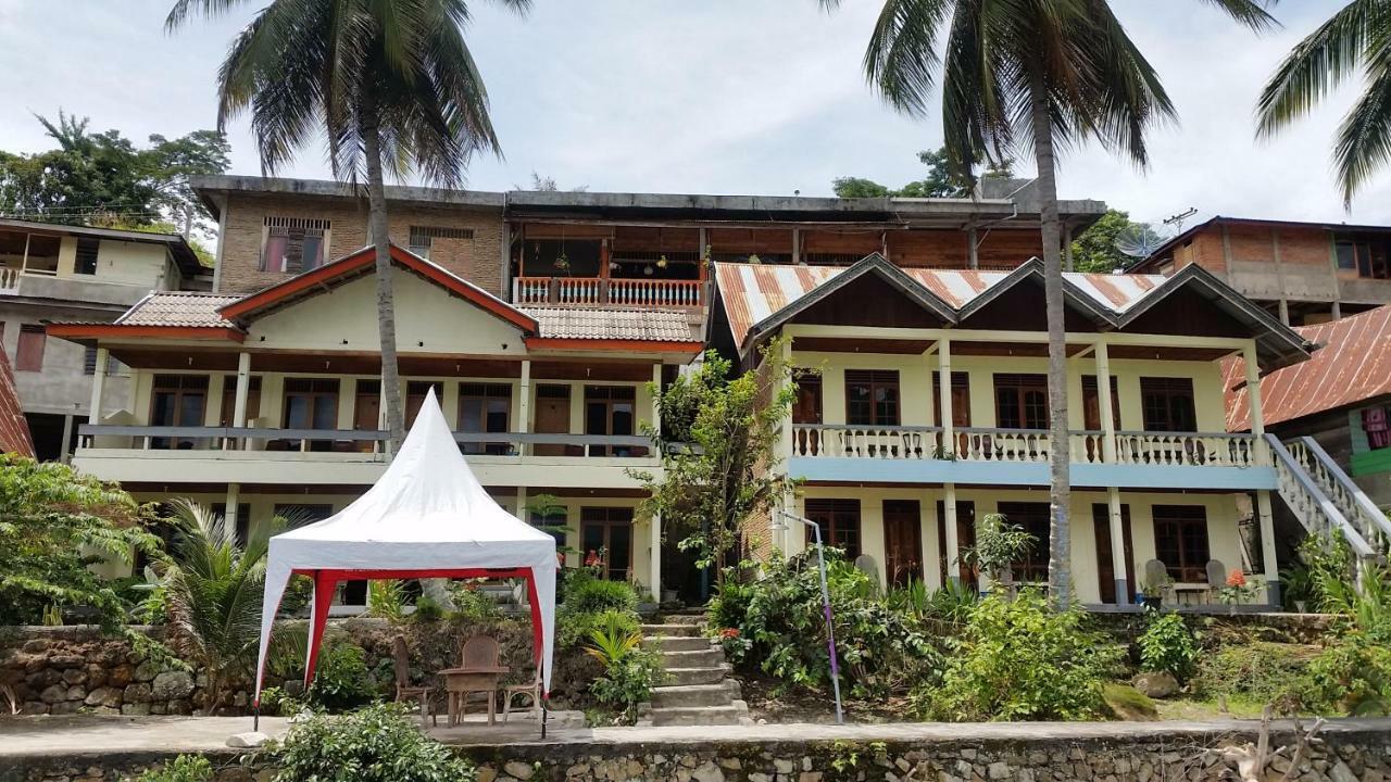 Sibayak Guesthouse Tuk Tuk Kültér fotó